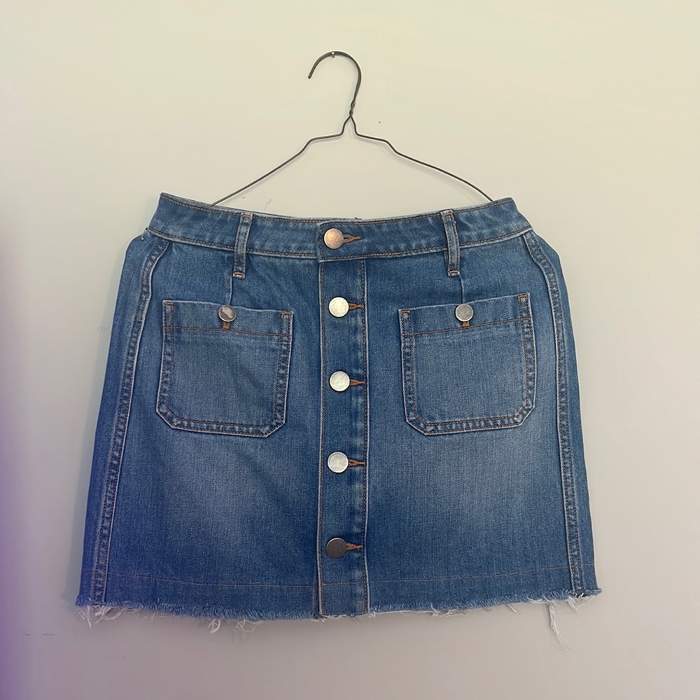 Denim, 5 button. Loft skirt